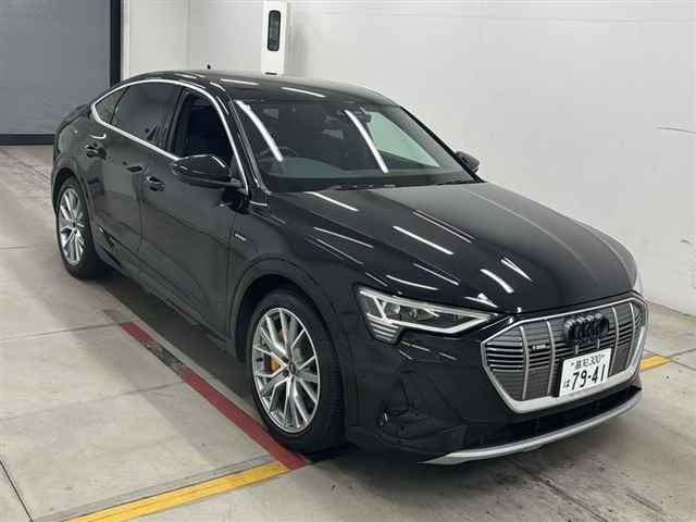 Audi E-TRON 2021 8357744-0