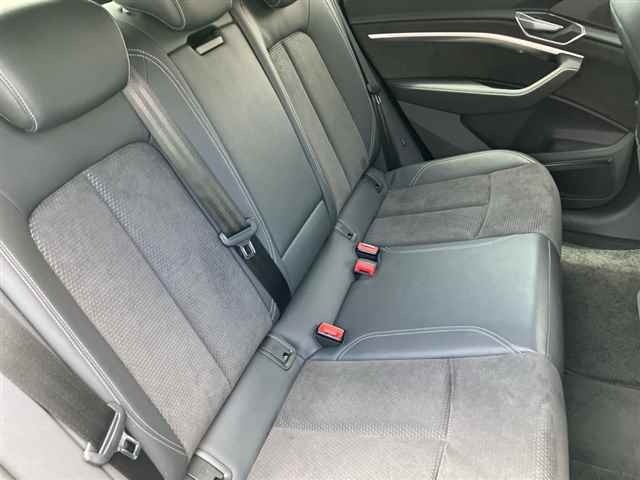 Audi E-TRON 2021 8357744-8
