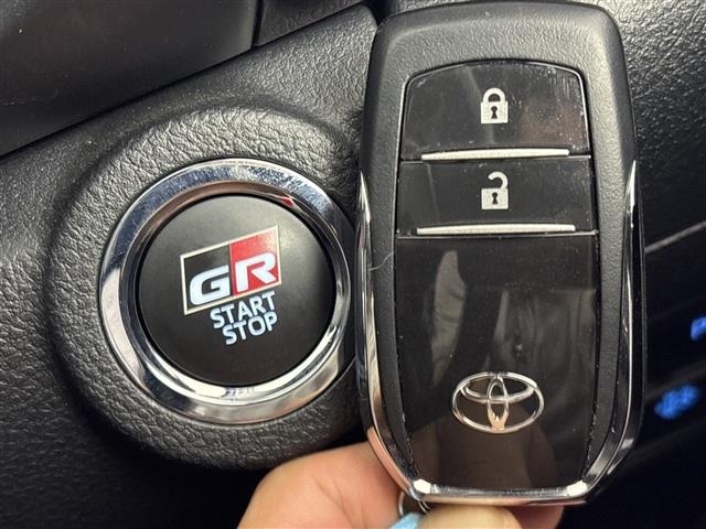 Toyota HILUX 2022 8357240-2