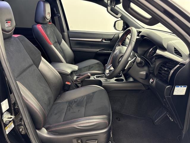 Toyota HILUX 2022 8357240-3