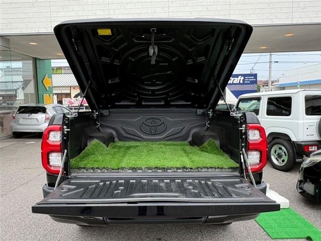 Toyota HILUX 2022 8357241-7
