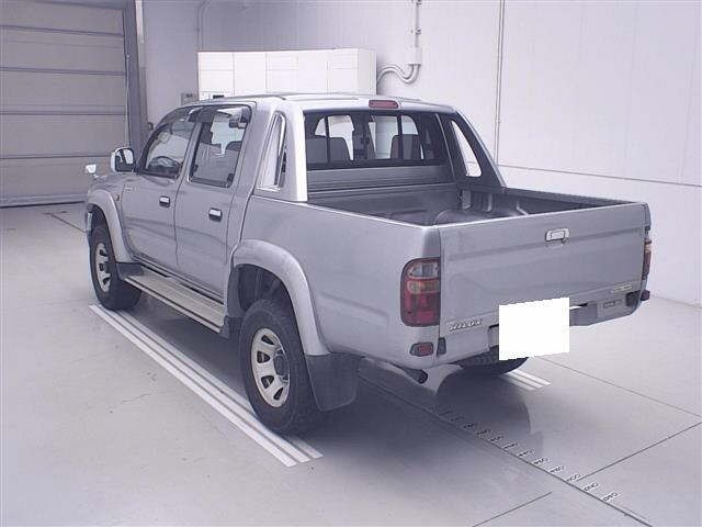 Toyota HILUX 2003 8357306-1