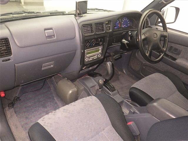 Toyota HILUX 2003 8357306-4