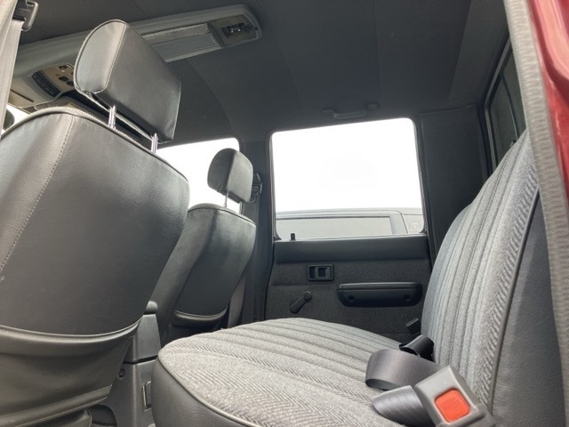 Toyota HILUX 1989 8357307-10