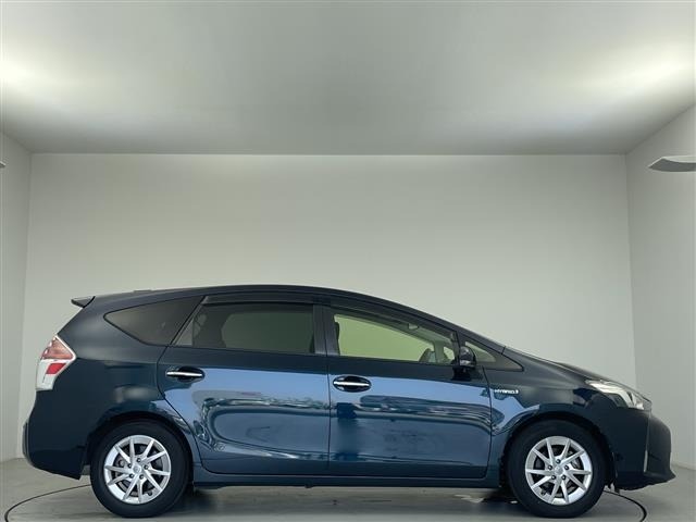 Toyota PRIUS 2018 8348695-13