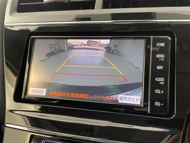 Toyota PRIUS 2018 8348695-16