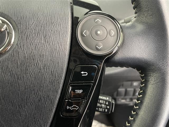Toyota PRIUS 2018 8348695-5