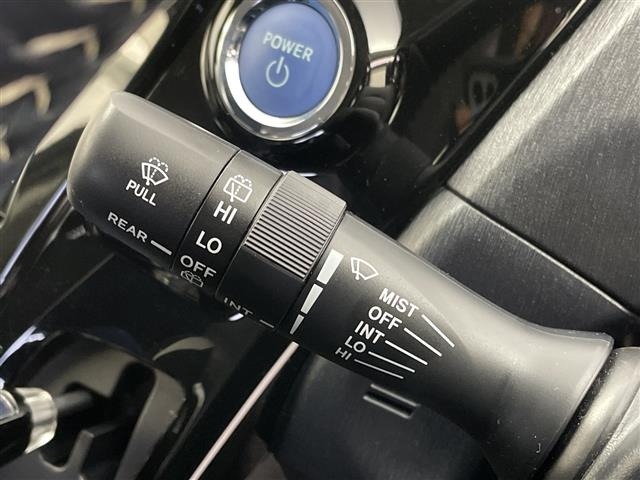 Toyota PRIUS 2018 8348695-8
