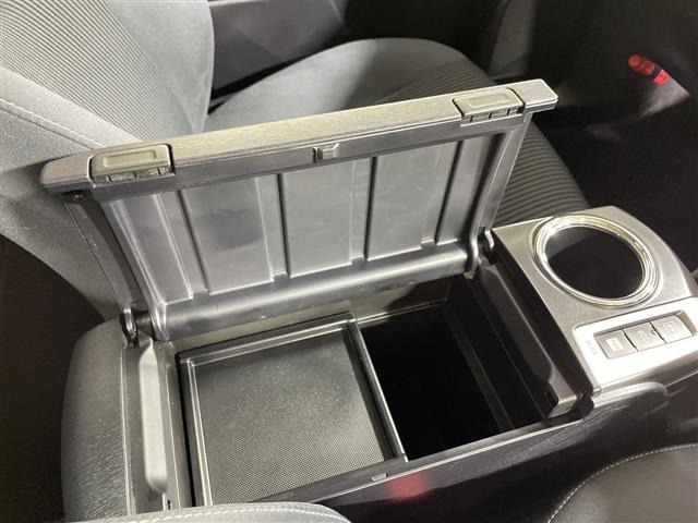 Toyota PRIUS 2015 8348698-6