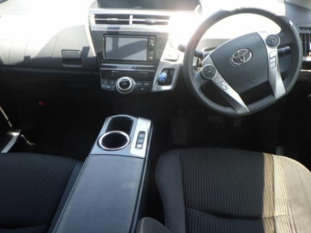 Toyota PRIUS 2016 8348751-3