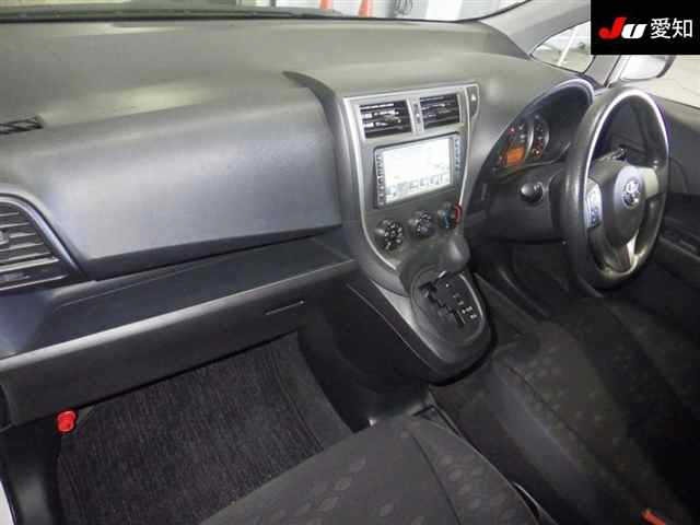 Toyota RACTIS 2012 8349085-3