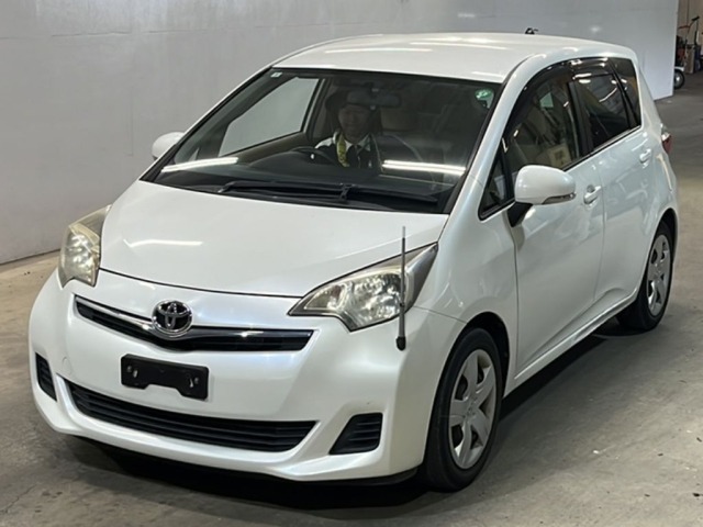 Toyota RACTIS 2013 8349086-0