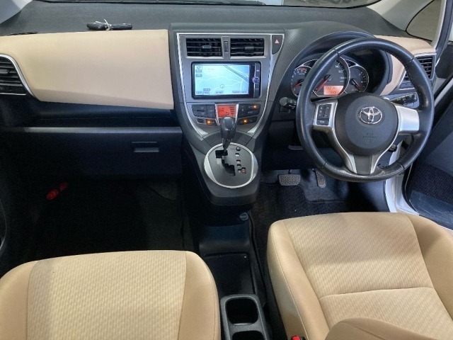 Toyota RACTIS 2013 8349086-3