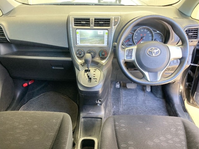 Toyota RACTIS 2012 8349093-4