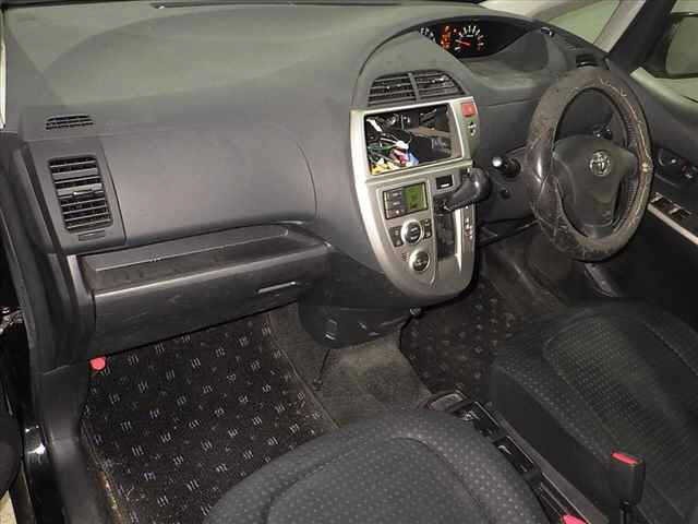 Toyota RACTIS 2009 8349101-5