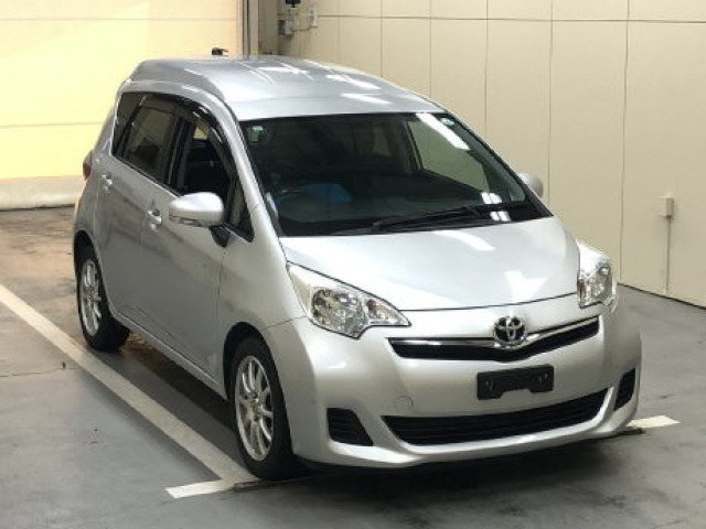 Toyota RACTIS 2011 8349102-0