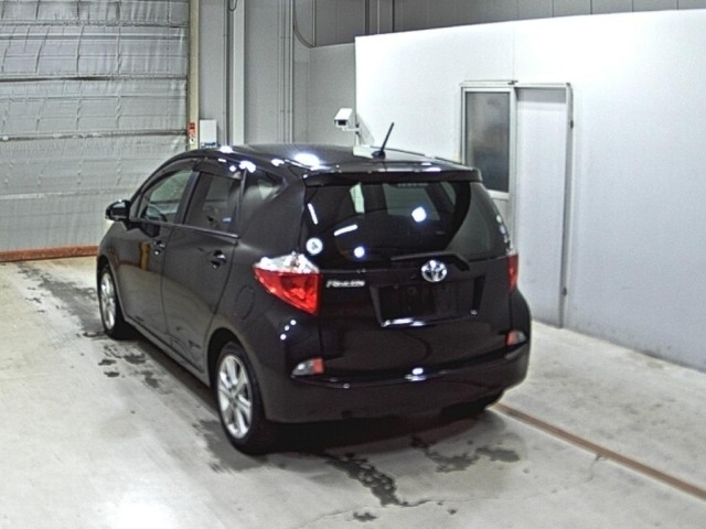 Toyota RACTIS 2011 8349109-1