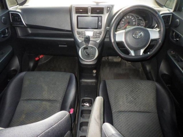 Toyota RACTIS 2011 8349109-3