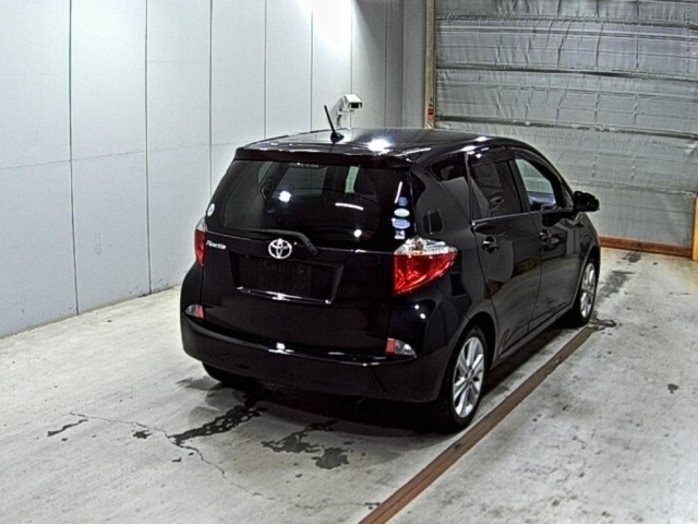 Toyota RACTIS 2011 8349109-5
