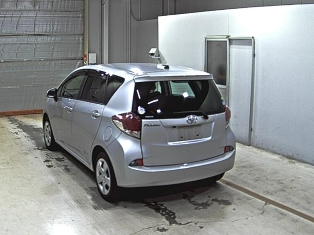 Toyota RACTIS 2015 8349114-1