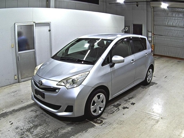 Toyota RACTIS 2015 8349114-4