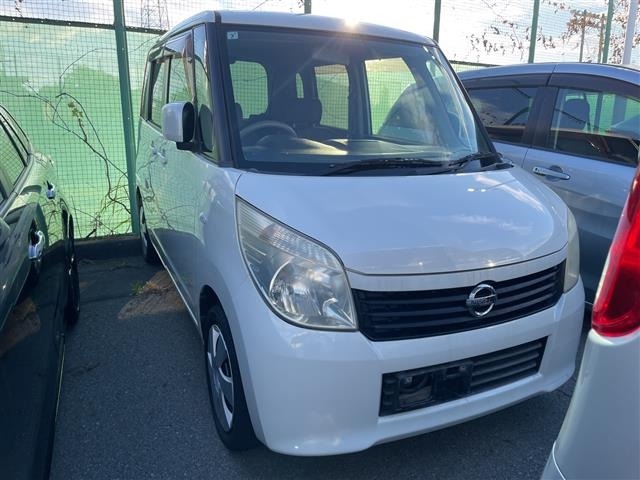 Nissan ROOX 2011 8358095-0