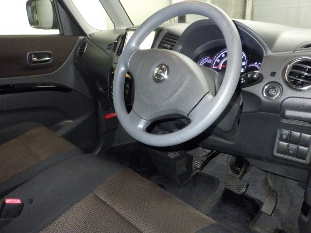Nissan ROOX 2010 8358120-3