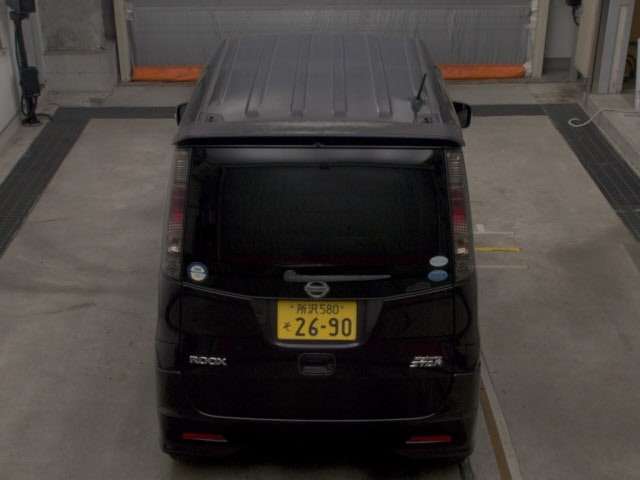 Nissan ROOX 2010 8358120-7