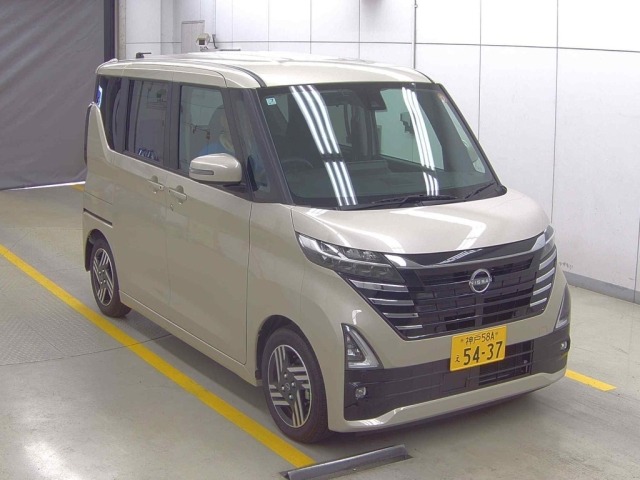 Nissan ROOX 2025 8358123-0