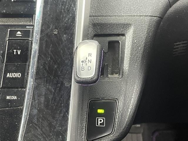 Toyota SAI 2015 8349207-10