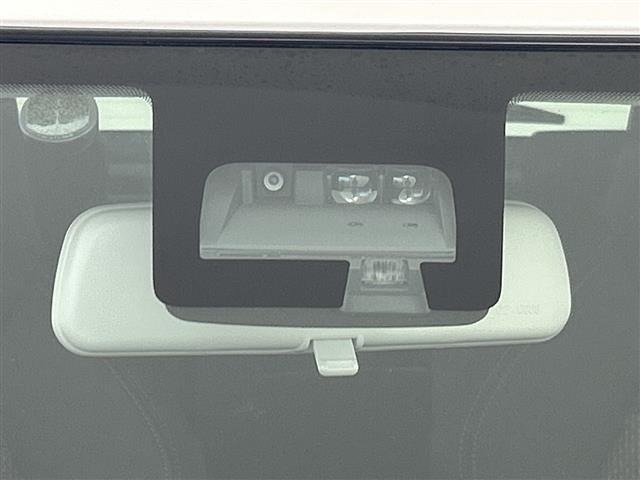 Suzuki SWIFT 2018 8357627-10
