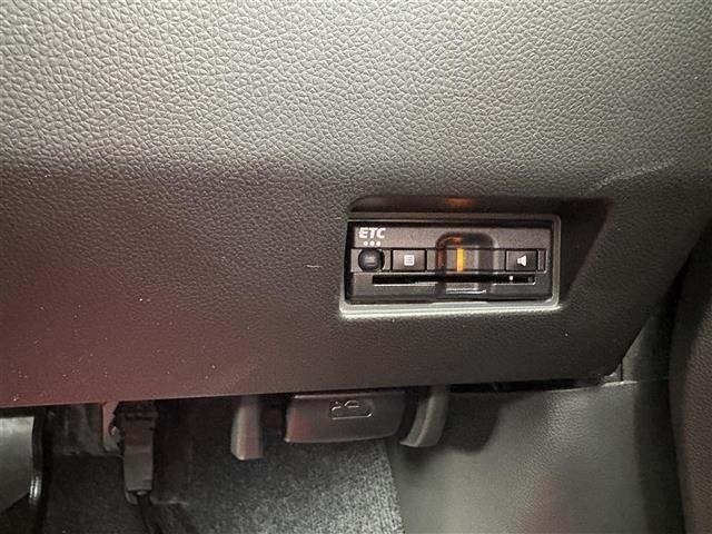 Suzuki SWIFT 2022 8357659-18