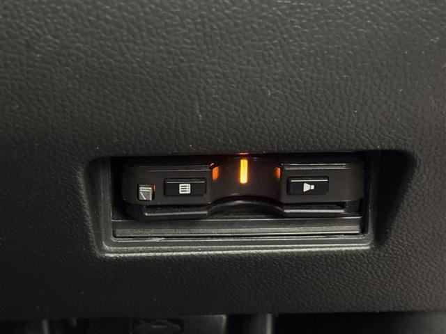 Suzuki SWIFT 2017 8357667-11