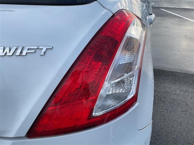 Suzuki SWIFT 2012 8357672-13