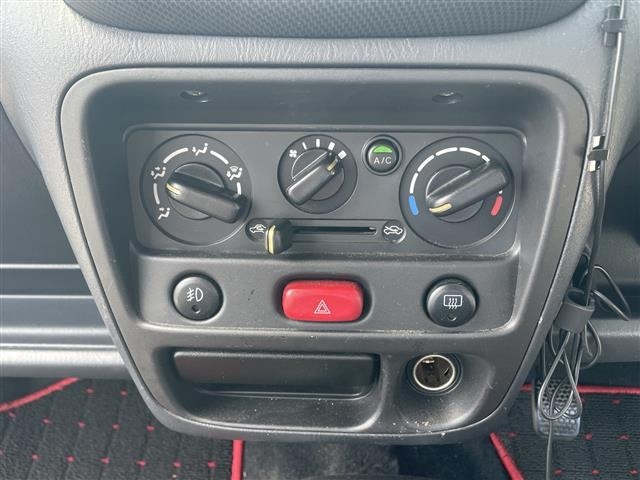 Suzuki SWIFT 2004 8357675-18
