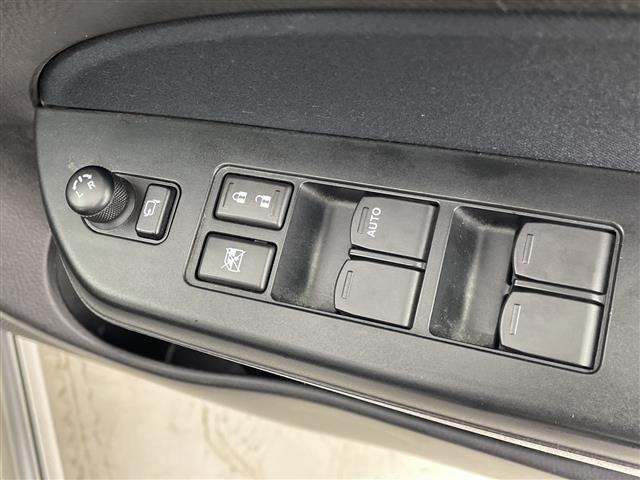 Suzuki SWIFT 2012 8357676-3