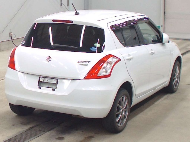 Suzuki SWIFT 2015 8357678-1