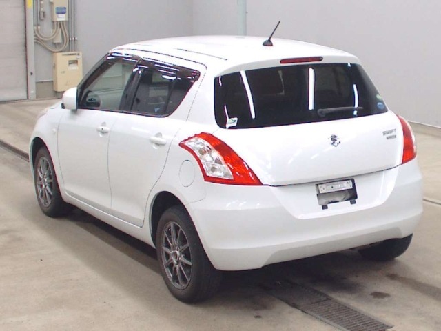 Suzuki SWIFT 2015 8357678-6