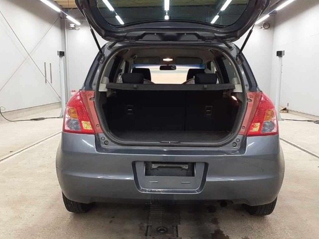 Suzuki SWIFT 2007 8357679-11
