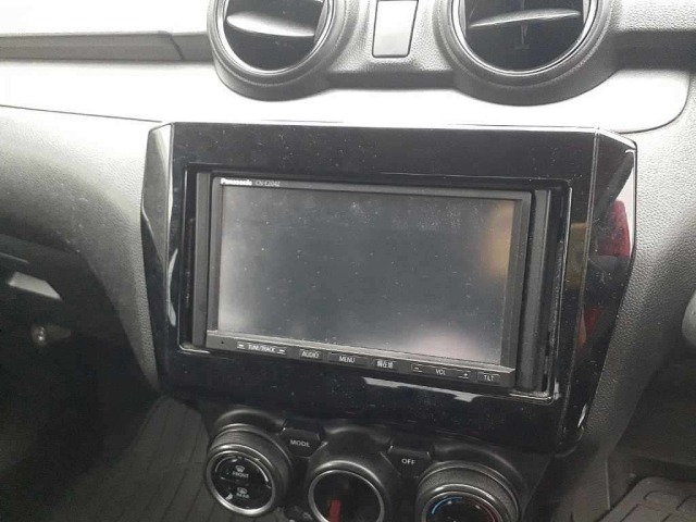 Suzuki SWIFT 2018 8357685-12