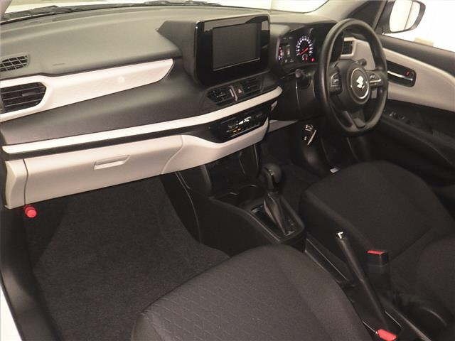 Suzuki SWIFT 2024 8357701-4