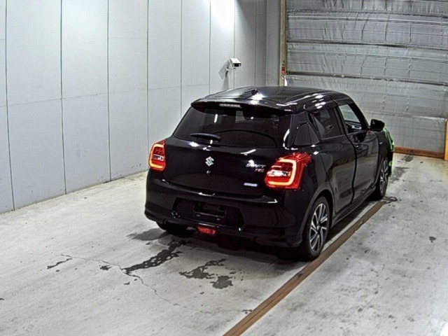 Suzuki SWIFT 2023 8357711-5
