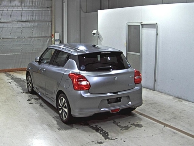Suzuki SWIFT 2017 8357713-1
