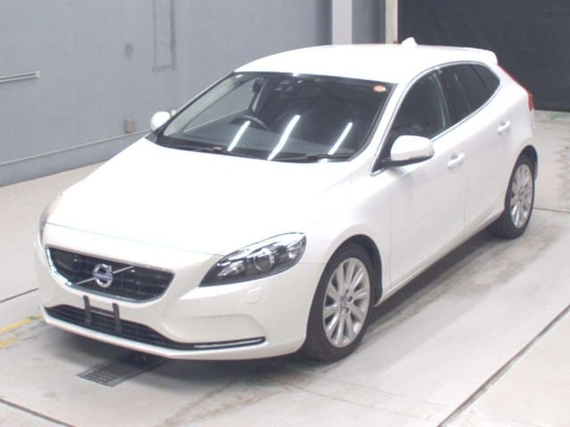 Volvo V40 2014 8357807-0