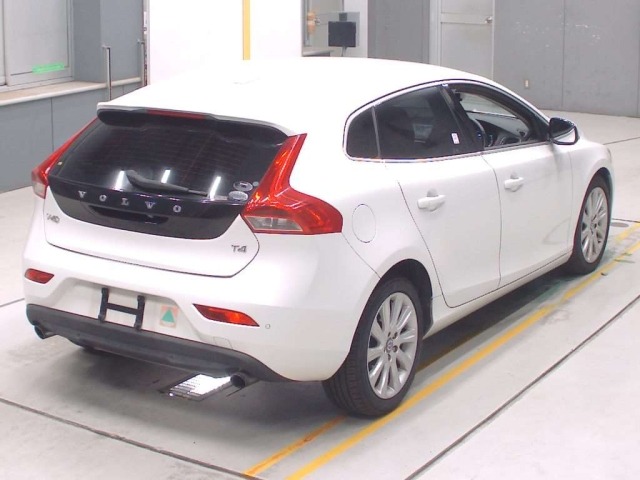 Volvo V40 2014 8357807-1