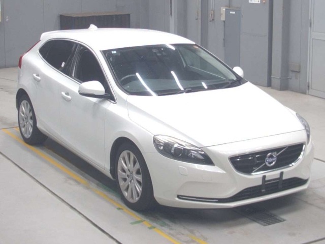 Volvo V40 2014 8357807-5
