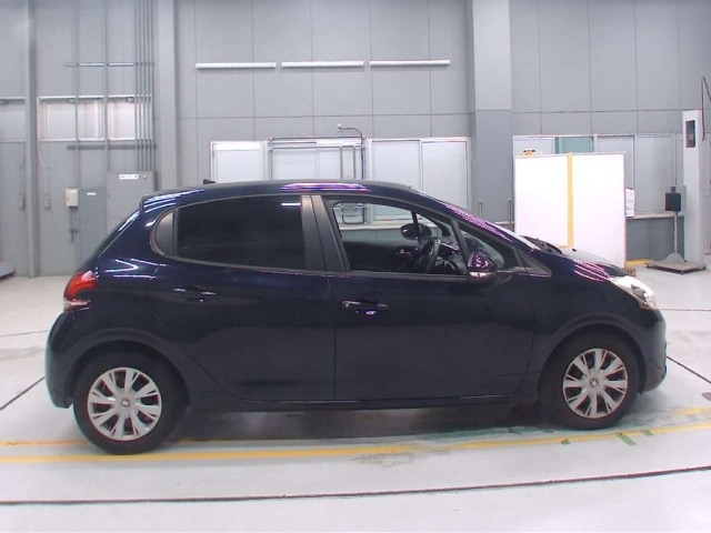 Peugeot 208 2017 8358420-3