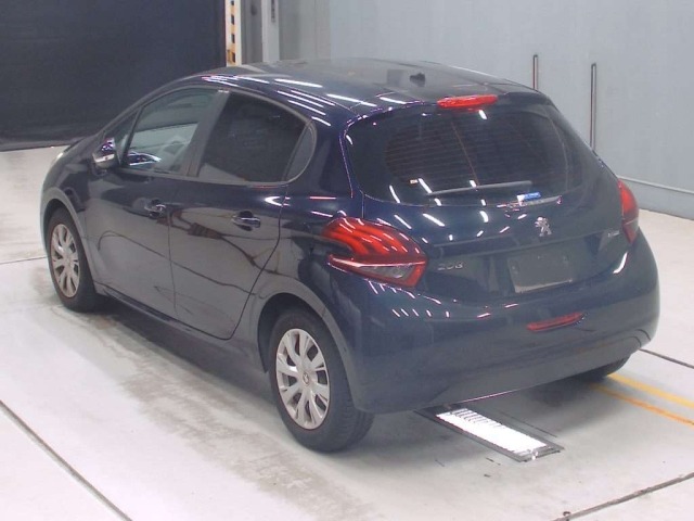 Peugeot 208 2017 8358420-6