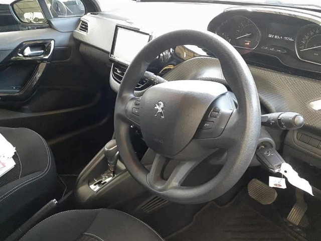 Peugeot 208 2017 8358420-7