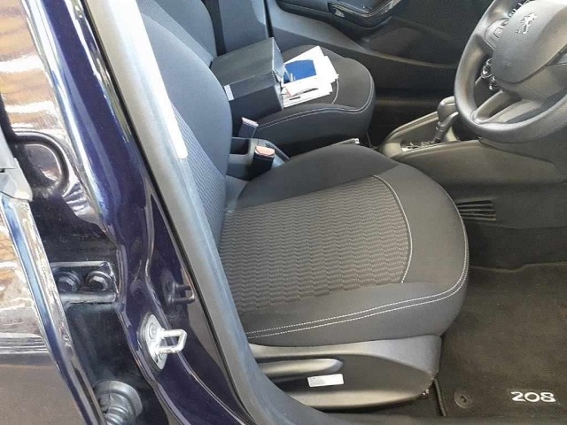 Peugeot 208 2017 8358420-8